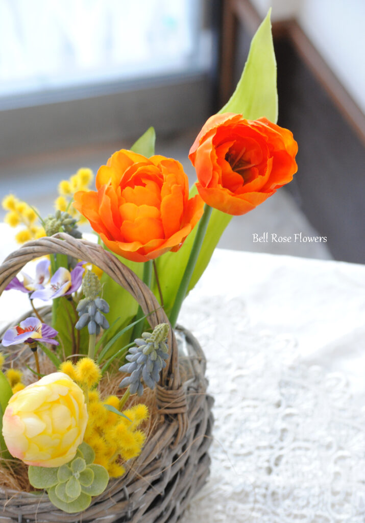 チューリップのナチュラルなアレンジメント