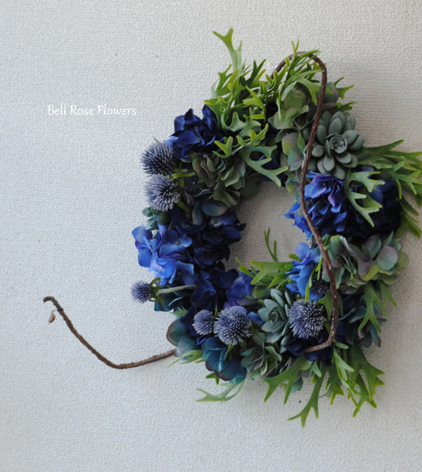 紫陽花リース横から